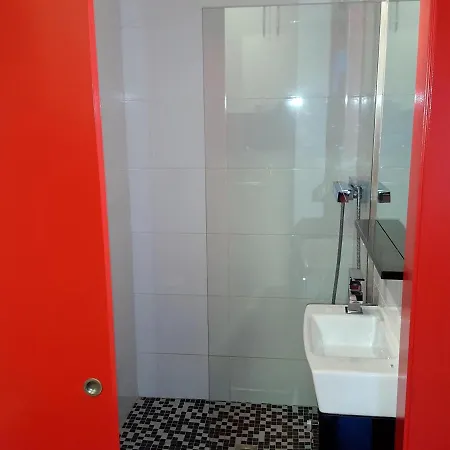 Apartment Estudio Renovado Con Terraza A 200m De La Playa De + Parking Privado Y Climatizacion - Es-258-14 *
